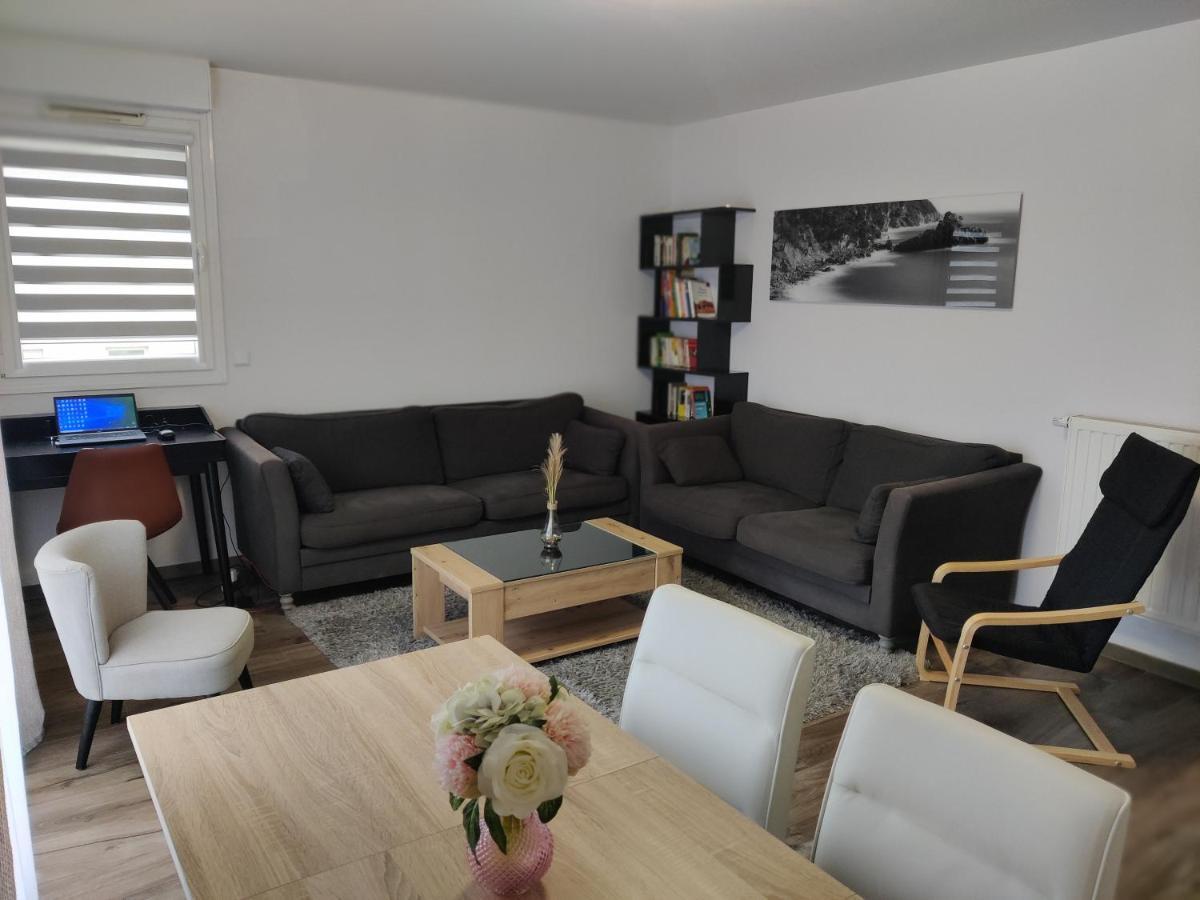 App 5 Pers, Parking, 3Mn Rer A, 40 Mn Du Centre De Paris, Cergy Le Haut Apartment Ngoại thất bức ảnh